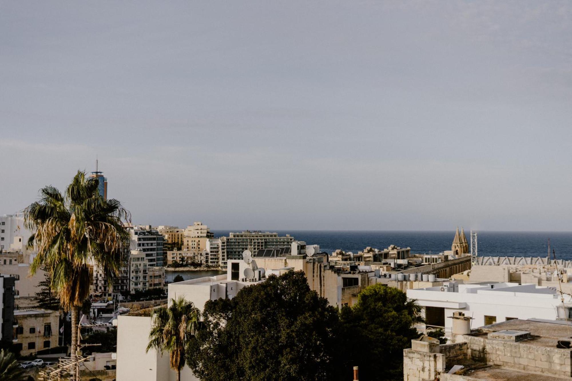 Apartmán La88 Bayview Penthouse With Jacuzzi Sliema Exteriér fotografie
