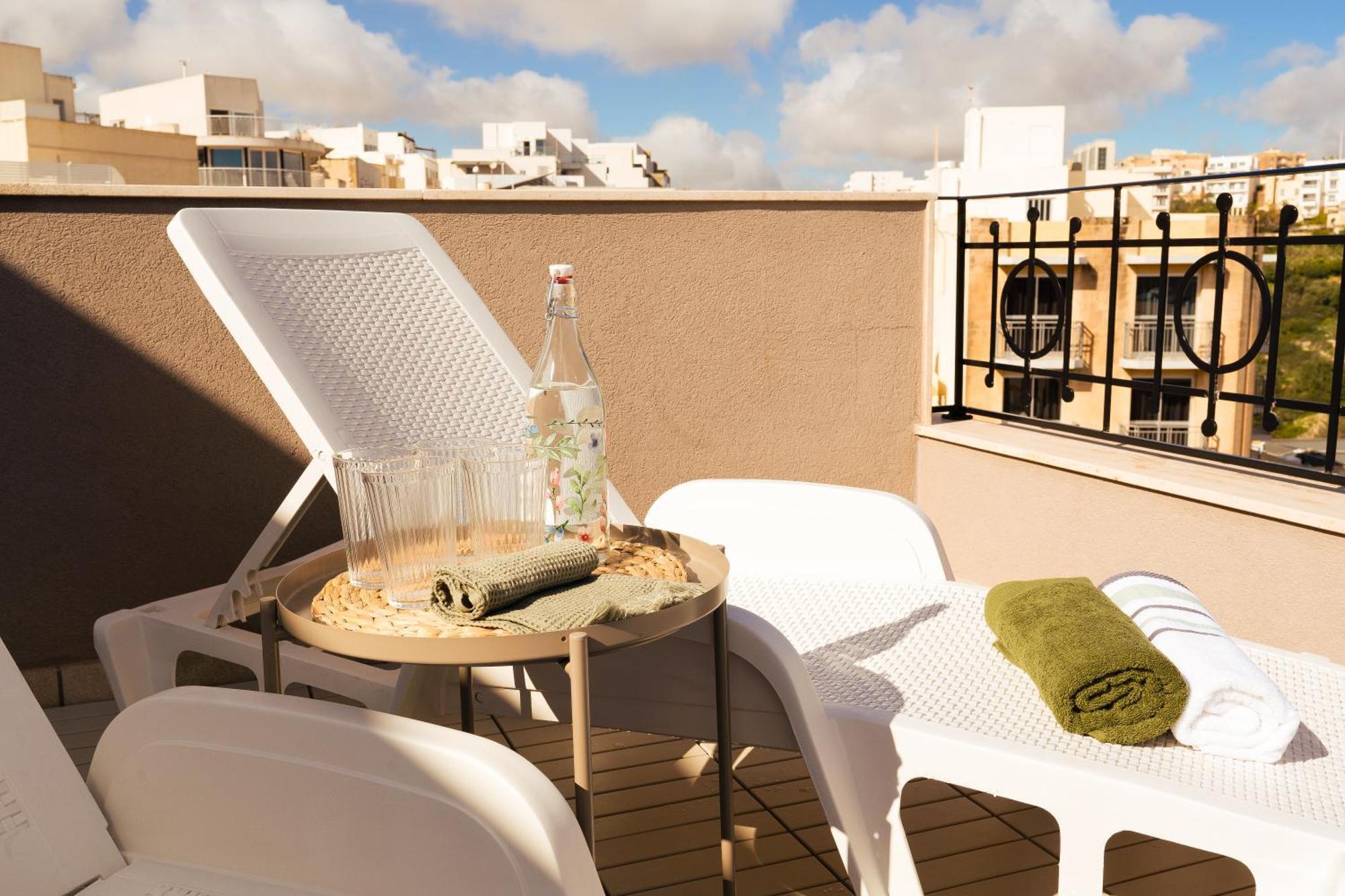 Apartmán La88 Bayview Penthouse With Jacuzzi Sliema Exteriér fotografie