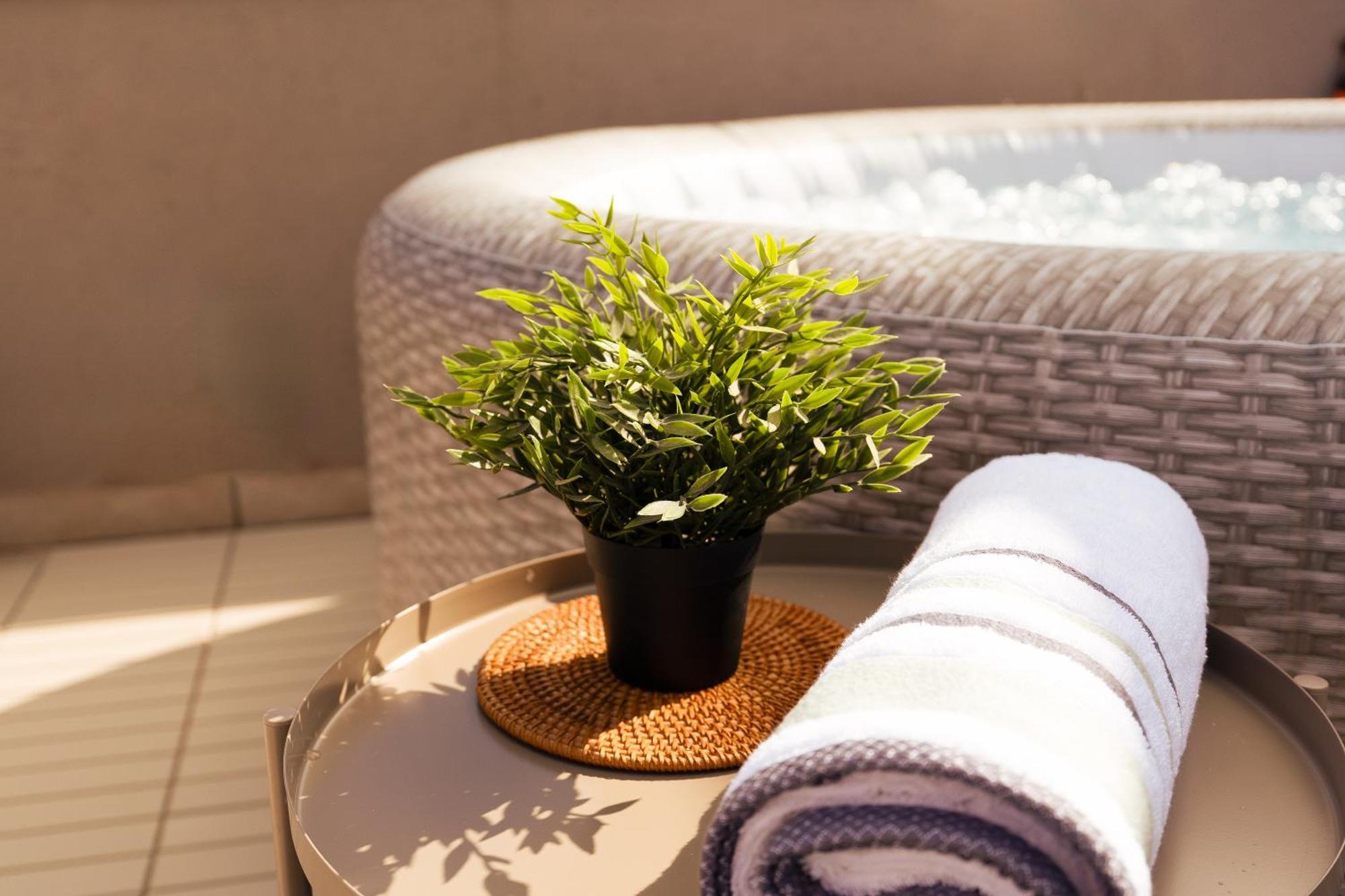 Apartmán La88 Bayview Penthouse With Jacuzzi Sliema Exteriér fotografie